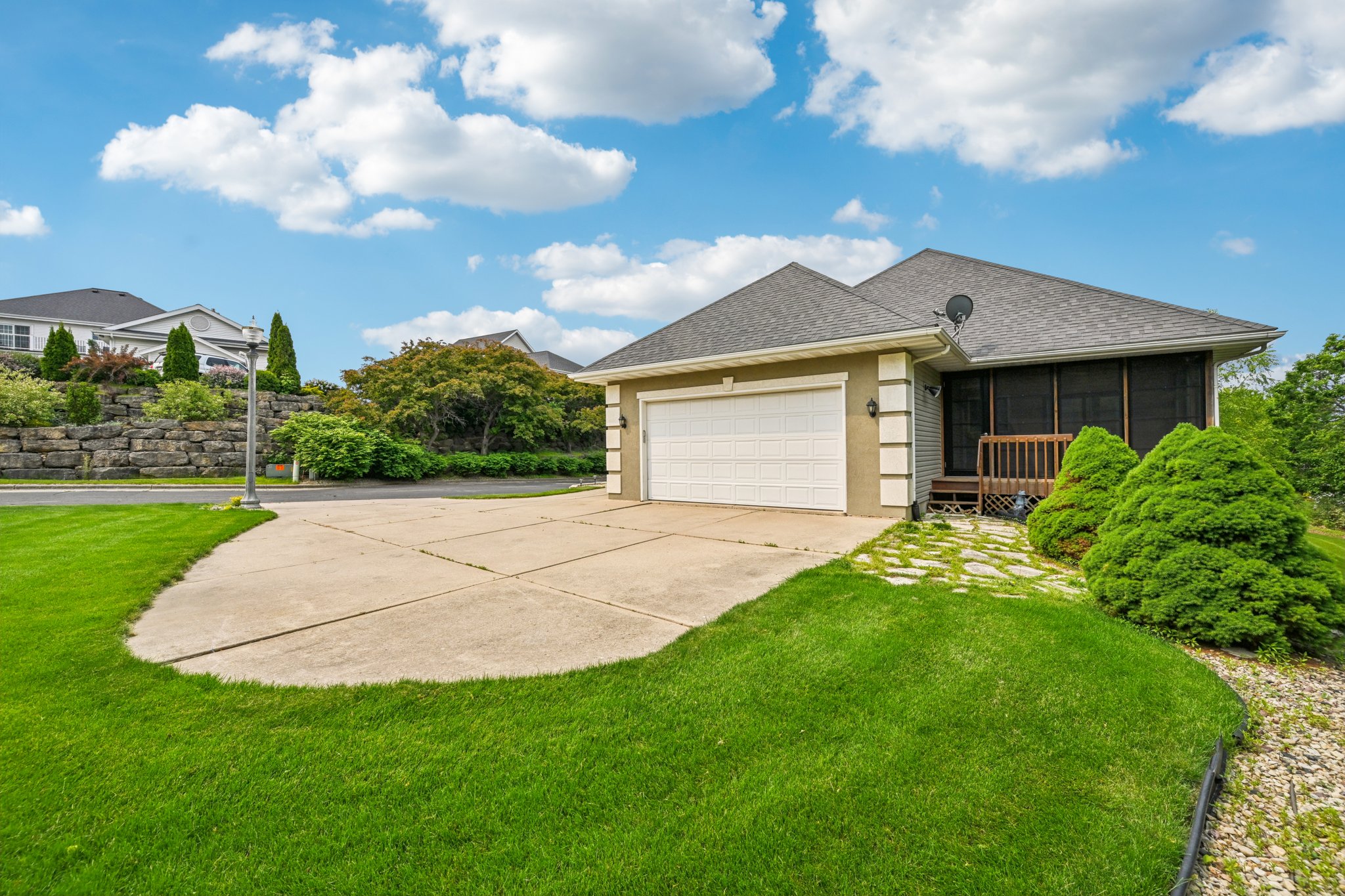 Ashlawn Ln-0306-014.jpg