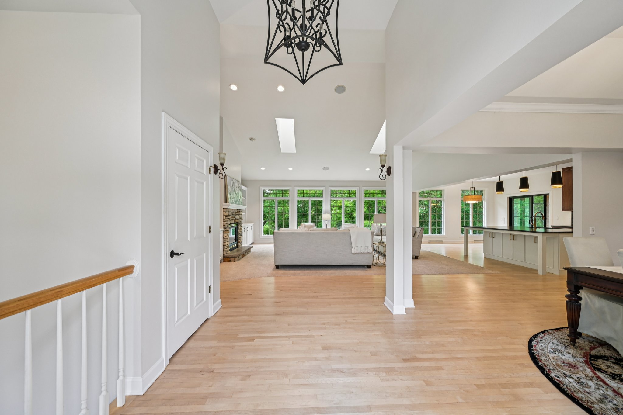 Ashlawn Ln-0406-003.jpg