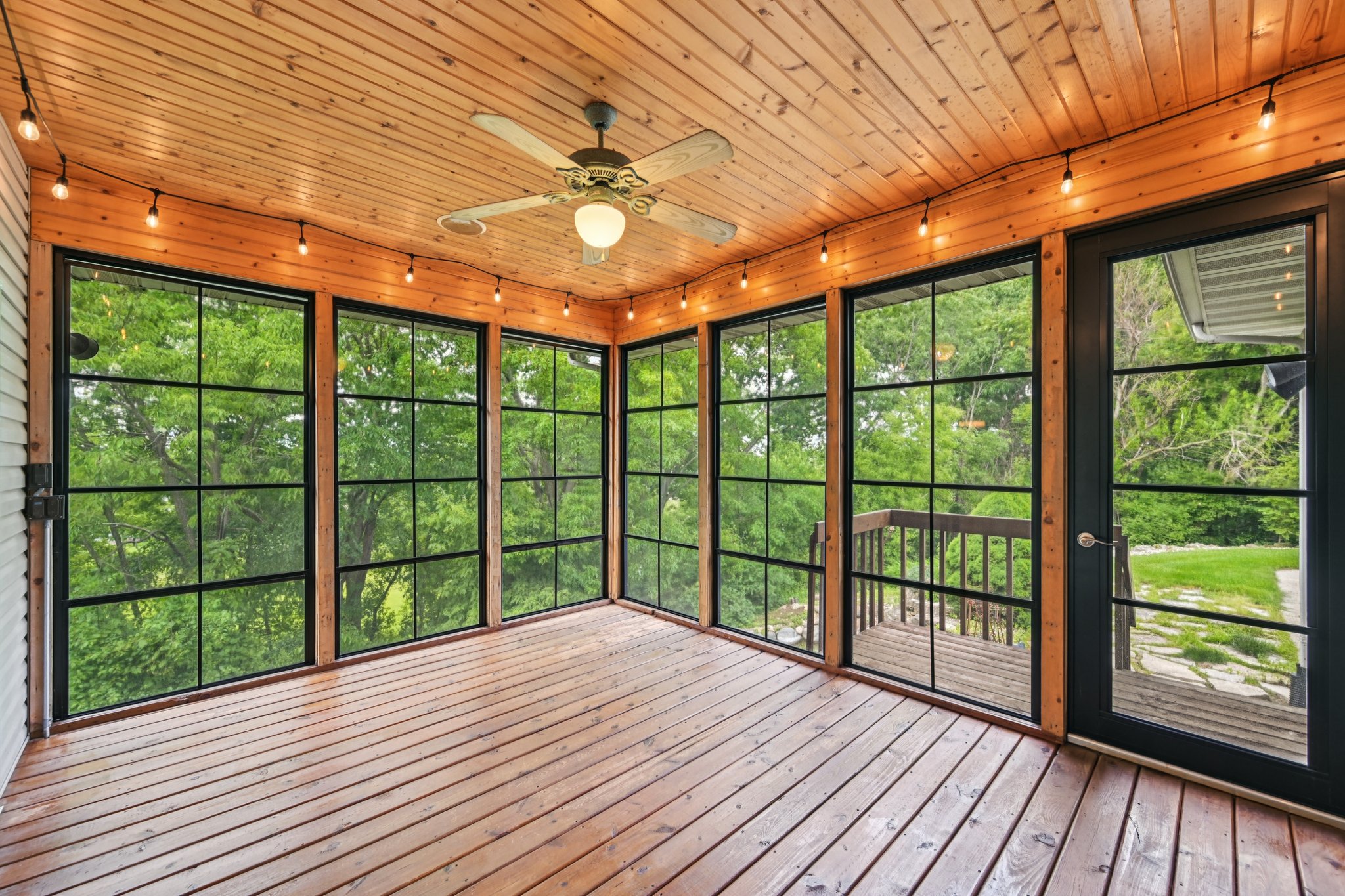 Ashlawn Ln-0406-049.jpg