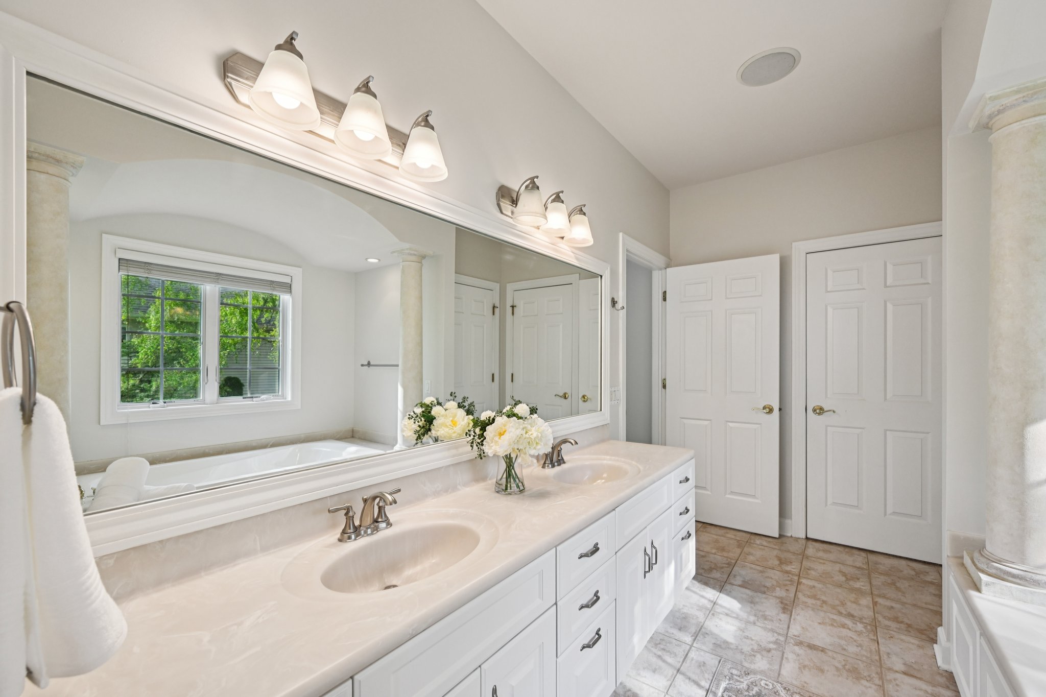Ashlawn Ln-0406-071.jpg