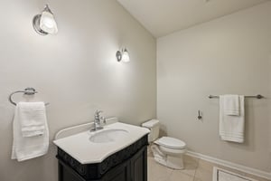 Ashlawn Ln-0406-033.jpg