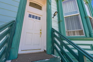 004_ 1706 Center St