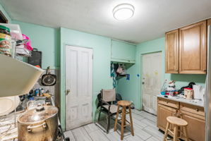 001_1706 Center St