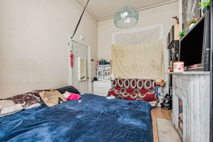 014_1706 Center St