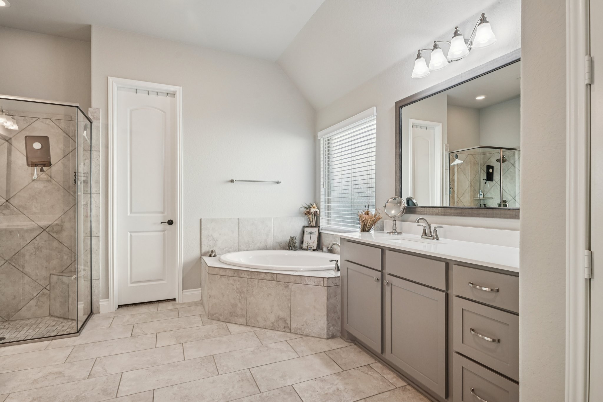 Crystal Bridges-S0912-027.jpg