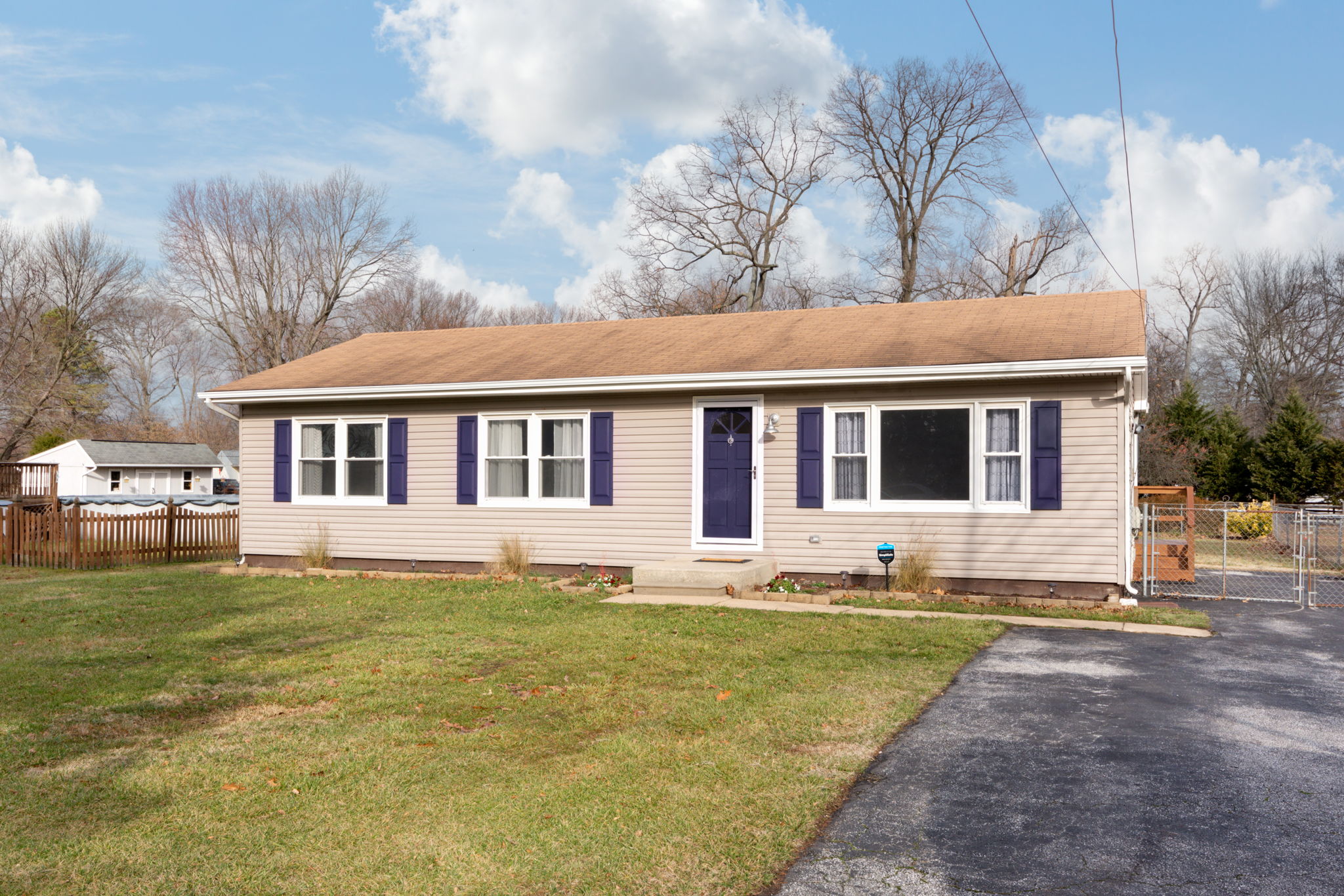 1706 Middleborough Rd, Essex, MD 21221 Full House Photography