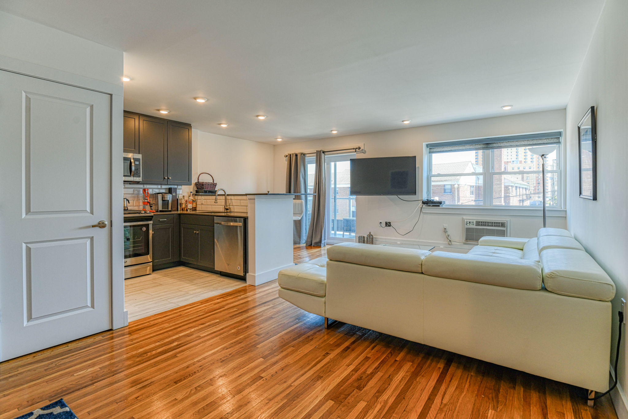  1706 Park Ave, Asbury Park, NJ 07712, US Photo 15