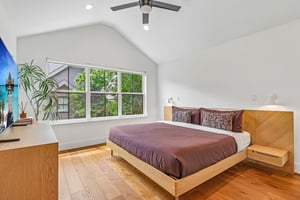 Perez St 1-S1605-024.jpg