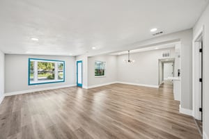 W Jean St-S2709-013.jpg