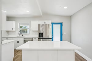 W Jean St-S2709-020.jpg