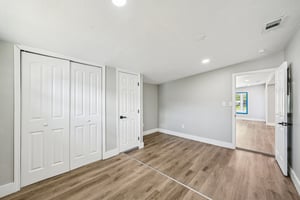 W Jean St-S2709-035.jpg