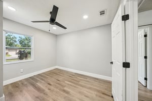 W Jean St-S2709-036.jpg