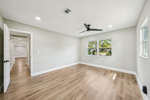 W Jean St-S2709-041.jpg