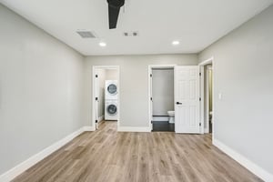 W Jean St-S2709-043.jpg