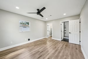 W Jean St-S2709-044.jpg