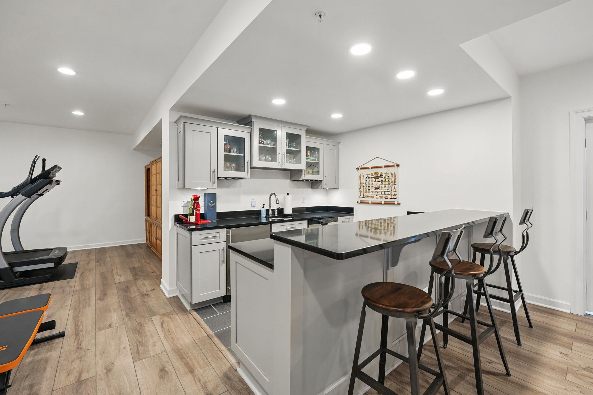 Bar height counter & wet bar with...