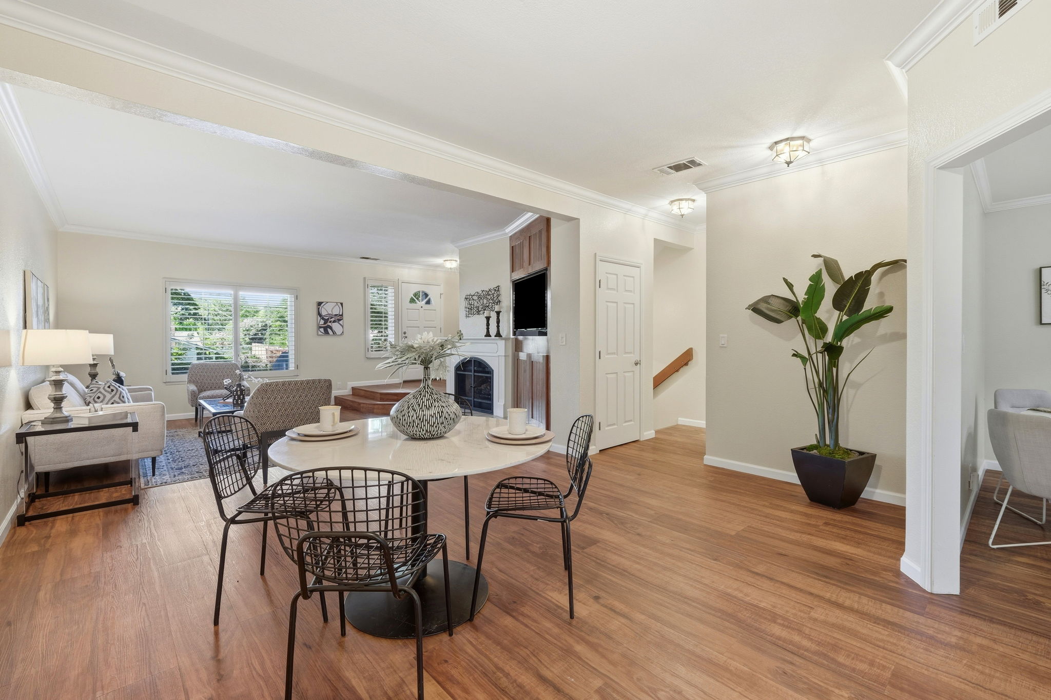 014_F8_1707 Geary Rd