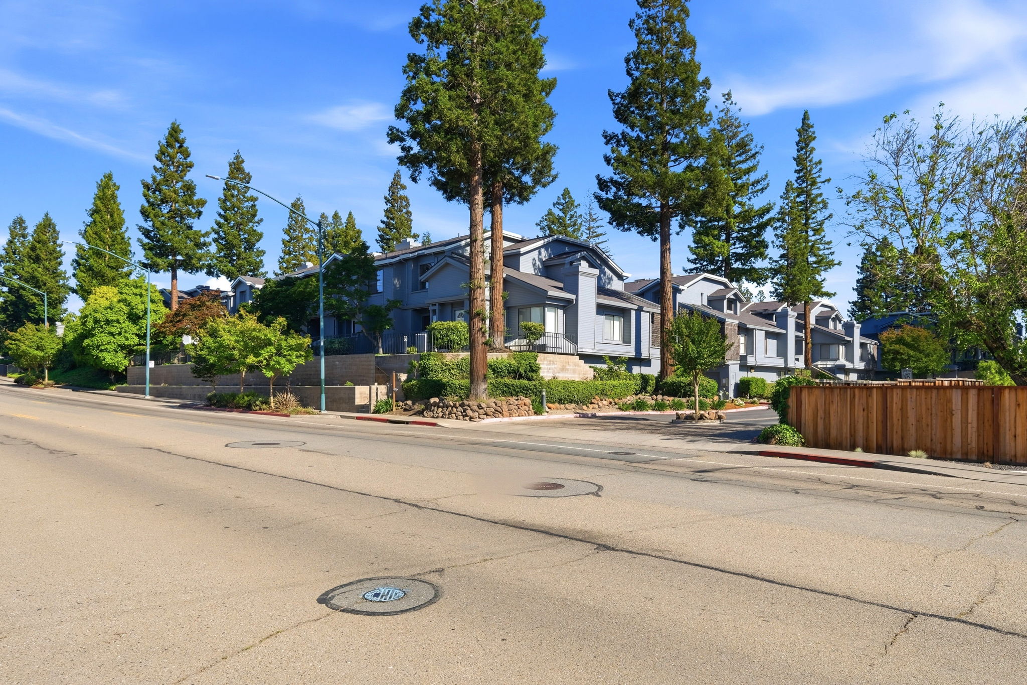 039_F8_1707 Geary Rd