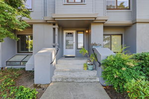 001_F8_1707 Geary Rd