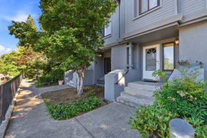 003_F8_1707 Geary Rd