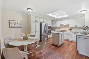 011_F8_1707 Geary Rd