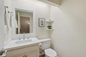 027_F8_1707 Geary Rd
