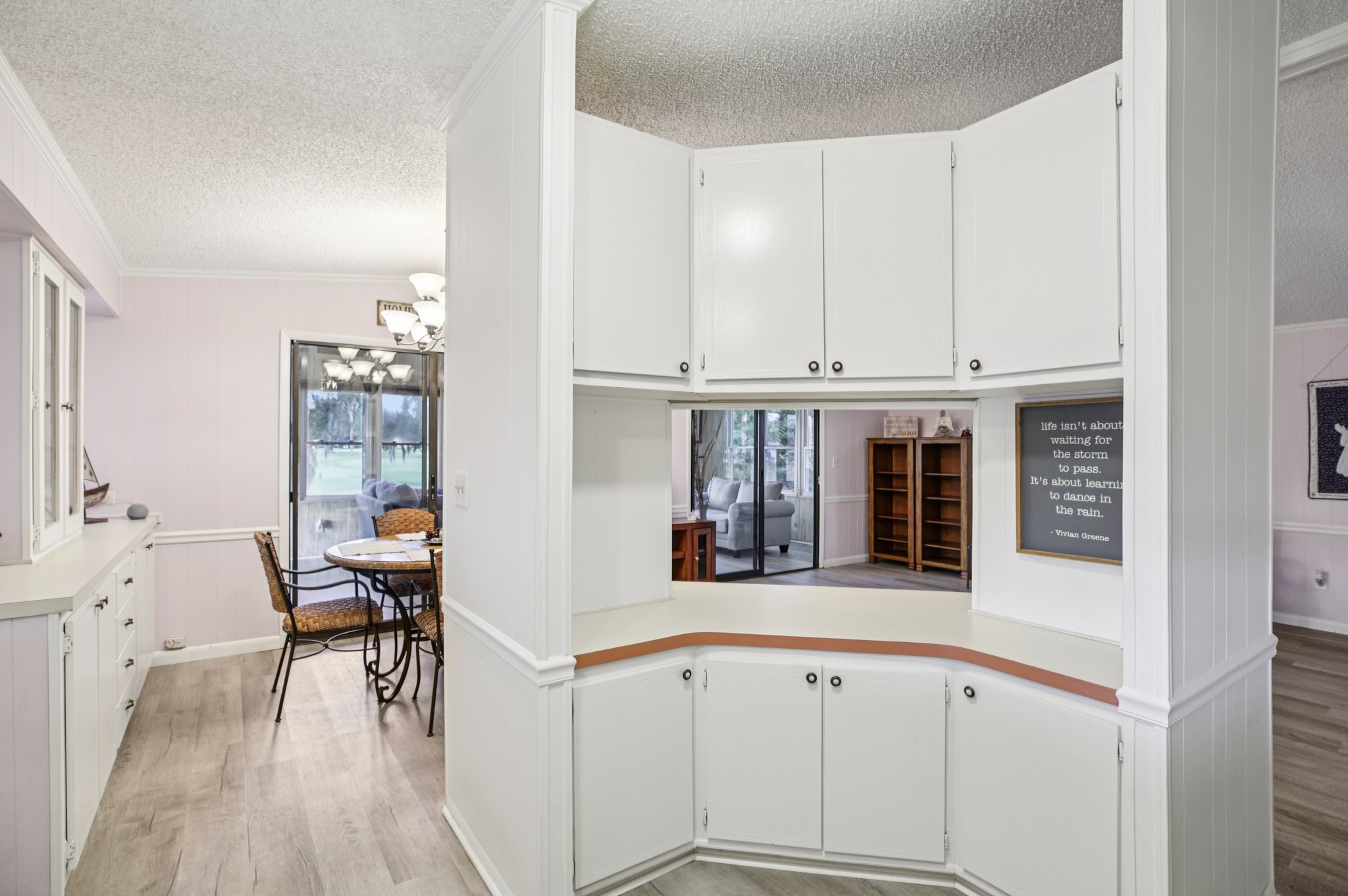 Lilly Ln-S2409-015.jpg