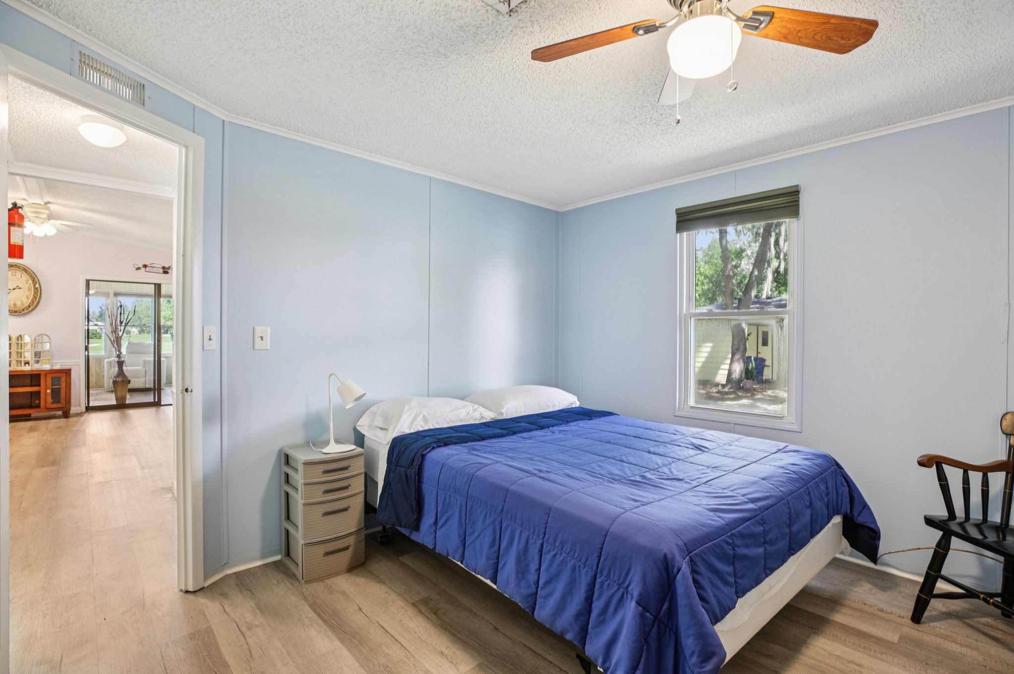 Lilly Ln-S2409-021.jpg