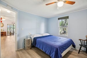 Lilly Ln-S2409-021.jpg