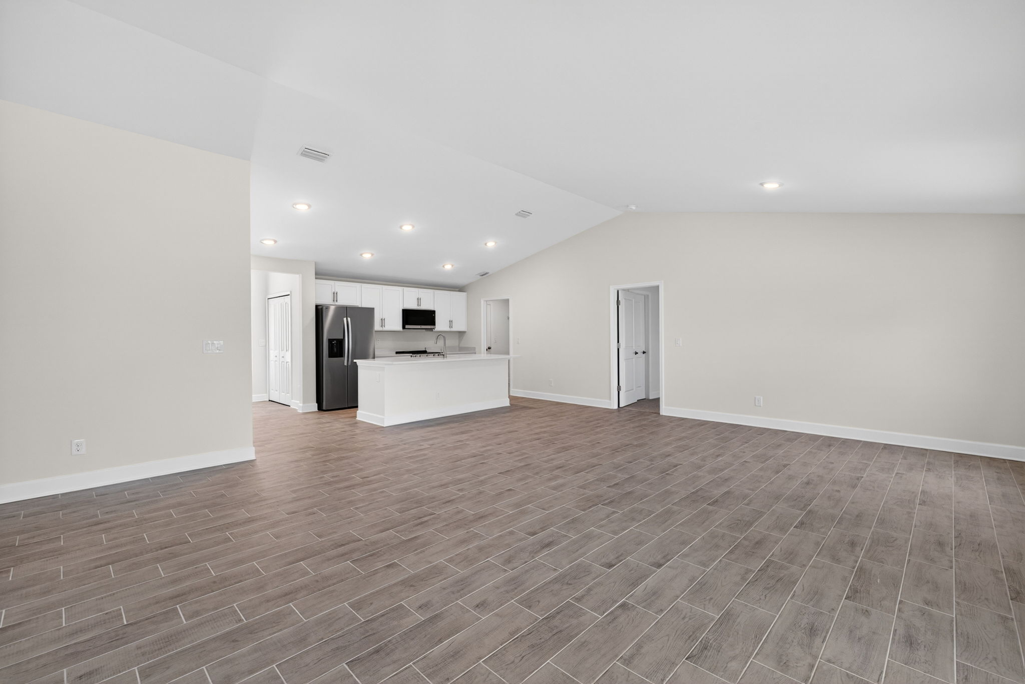 Dining Room 2 of 2