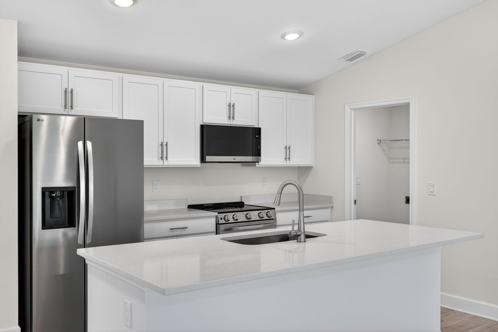 Kitchen 1 of 4