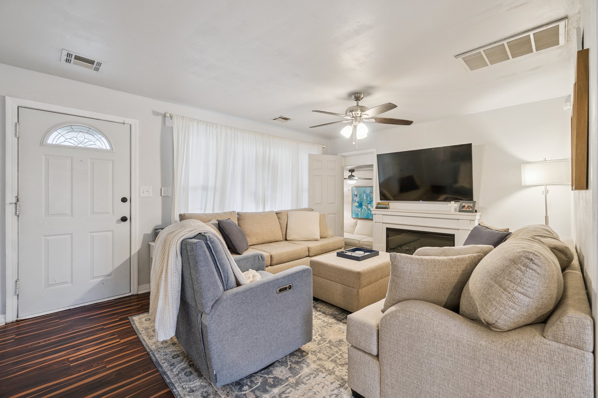 1707 Oxford Way_015.jpg