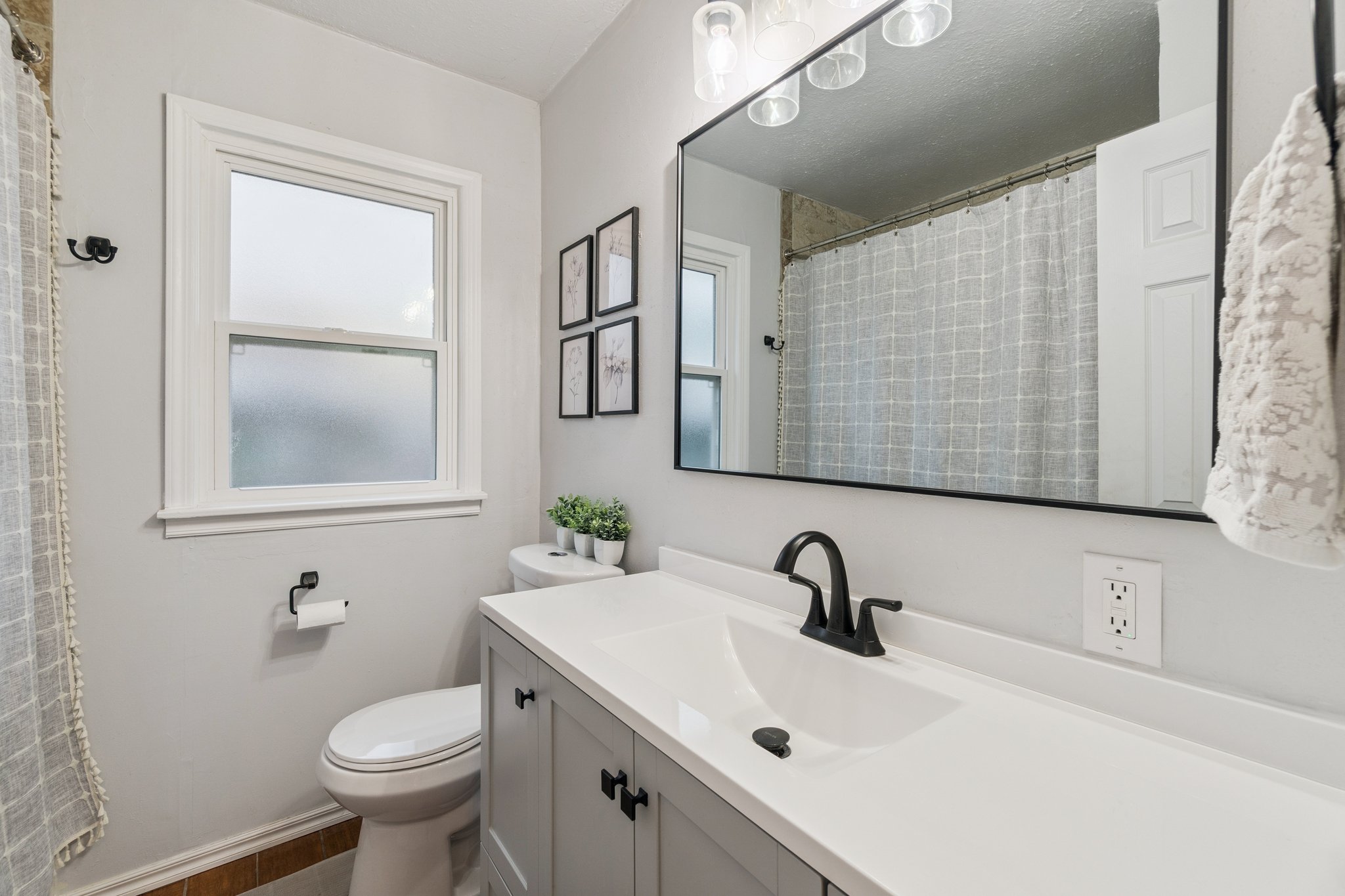 1707 Oxford Way_034.jpg