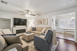 1707 Oxford Way_009.jpg