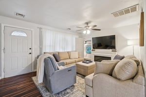 1707 Oxford Way_015.jpg