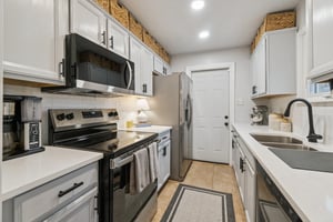 1707 Oxford Way_020.jpg