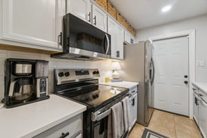 1707 Oxford Way_023.jpg