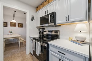 1707 Oxford Way_025.jpg