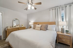 1707 Oxford Way_032.jpg