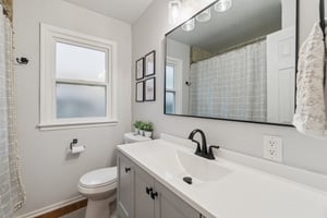 1707 Oxford Way_034.jpg