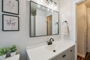 1707 Oxford Way_035.jpg