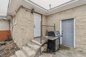 1707 Oxford Way_050.jpg