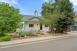  Photo 0
