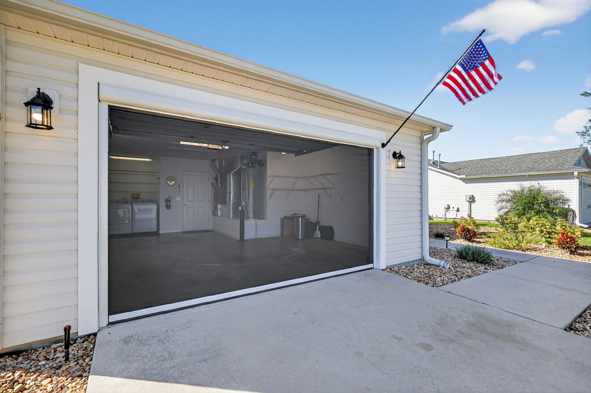 Phantom Retractable Garage Screen