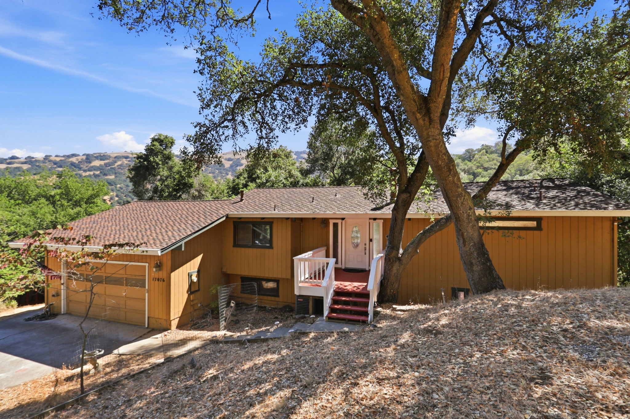 002_F8_17076 Shady Ln