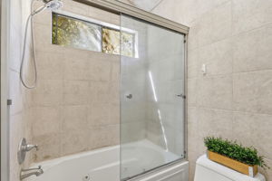 044_F8_17076 Shady Ln