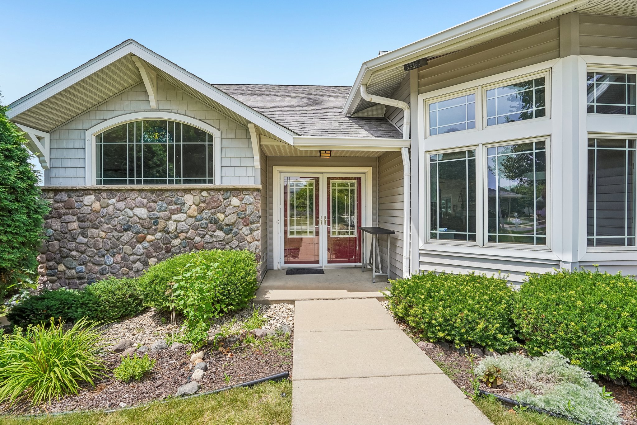 Dewberry Dr-S1107-004.jpg