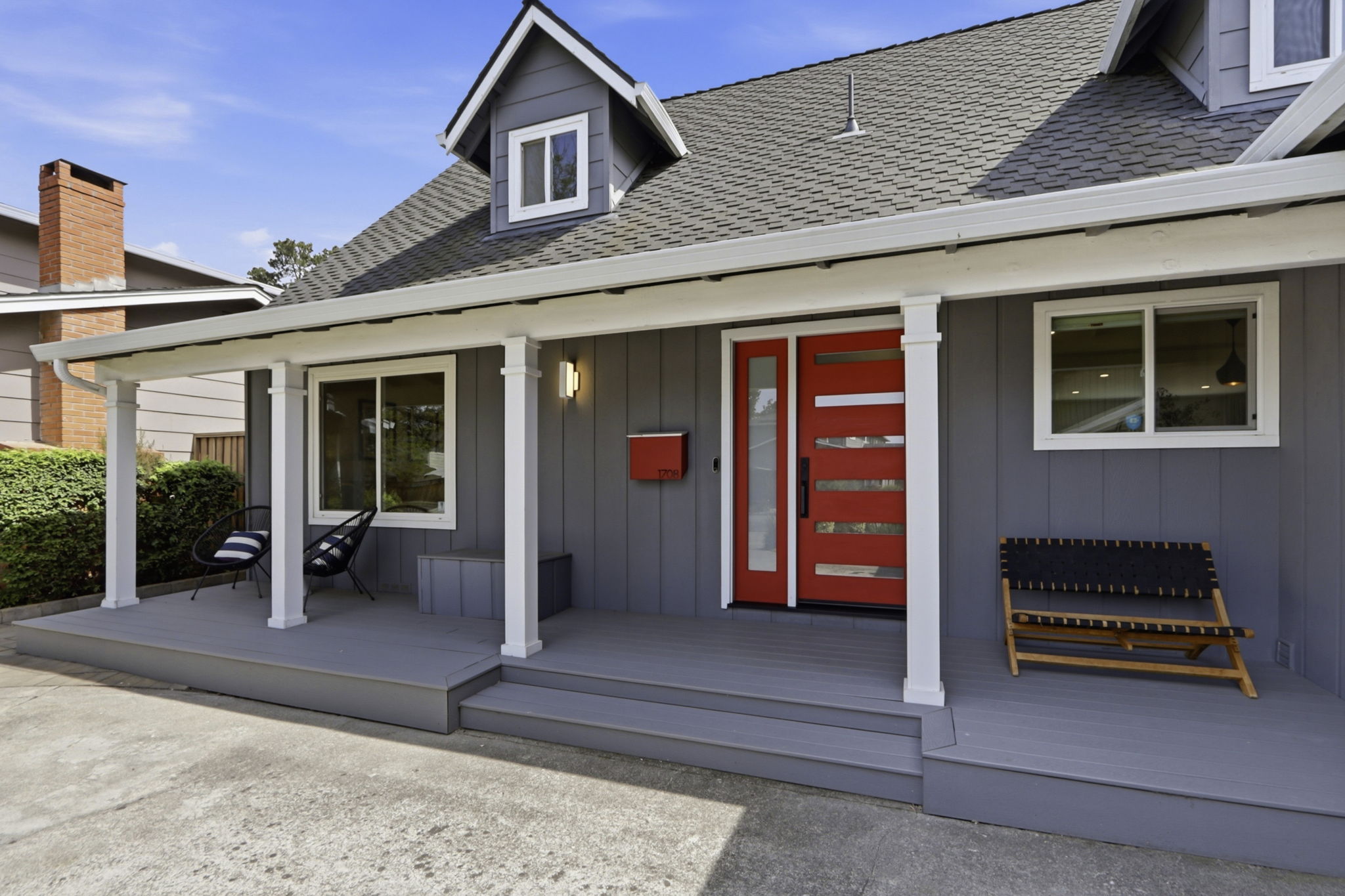 006_F8_1708 Grizilo Dr