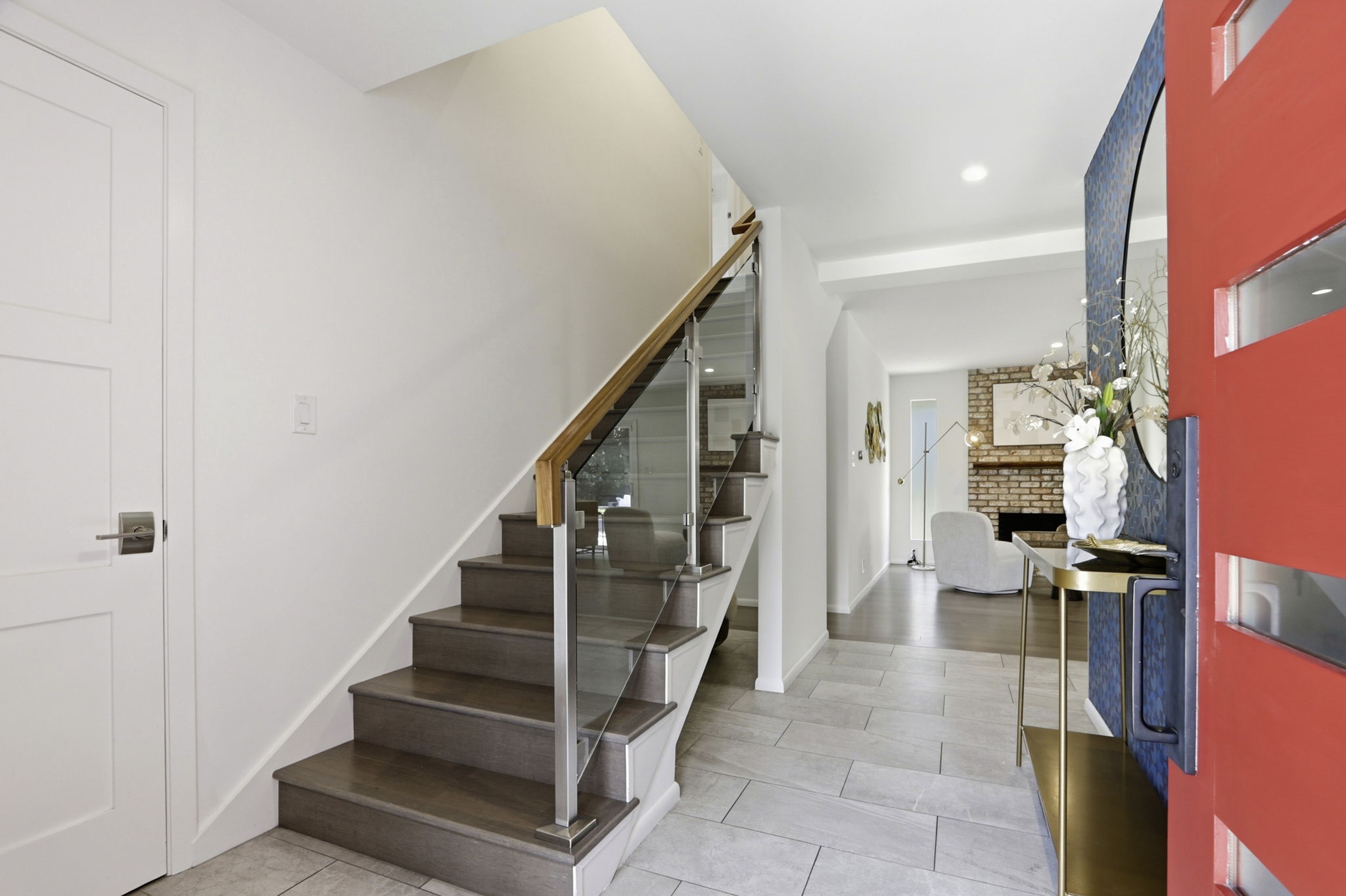 007_F8_1708 Grizilo Dr