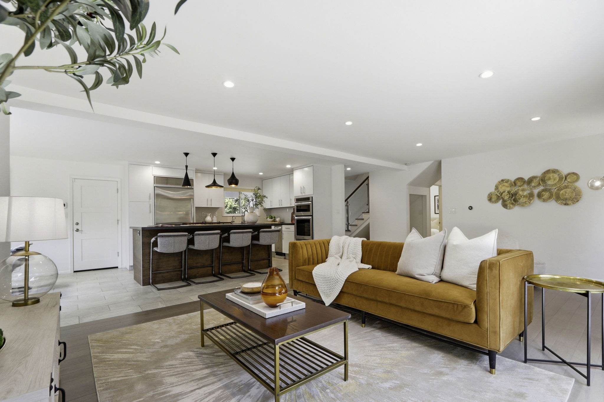 010_F8_1708 Grizilo Dr